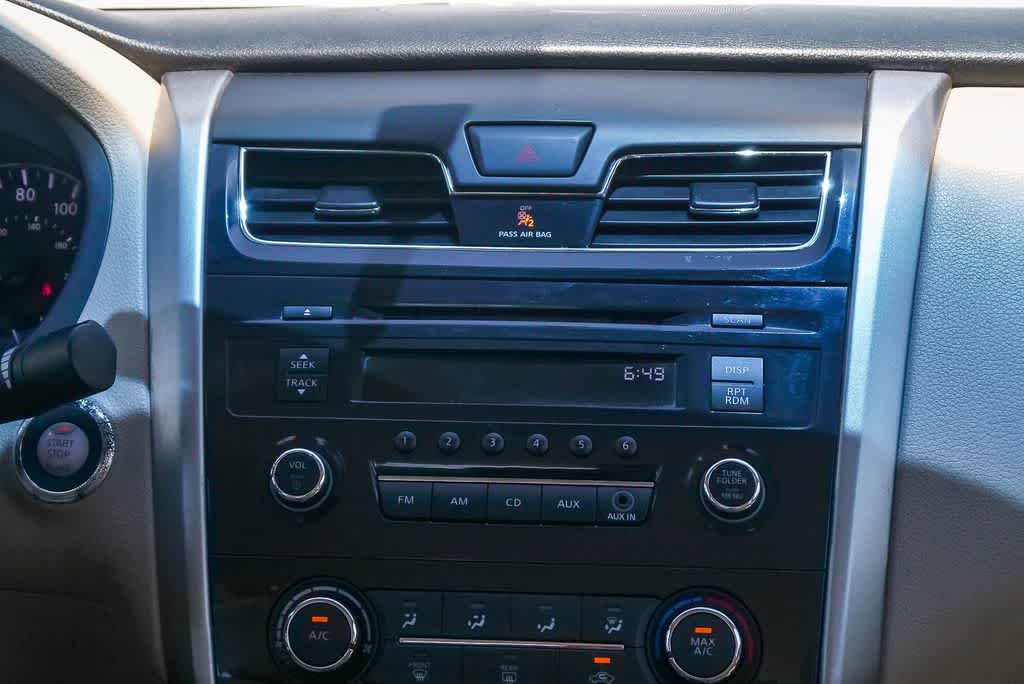 Thumbnail: 2013 Nissan Altima - 12