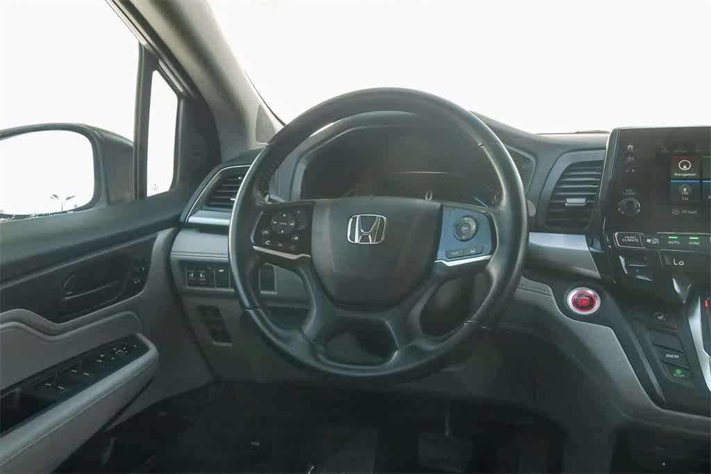 Thumbnail: 2018 Honda Odyssey - 14