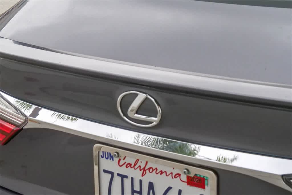 Thumbnail: 2016 Lexus ES - 11