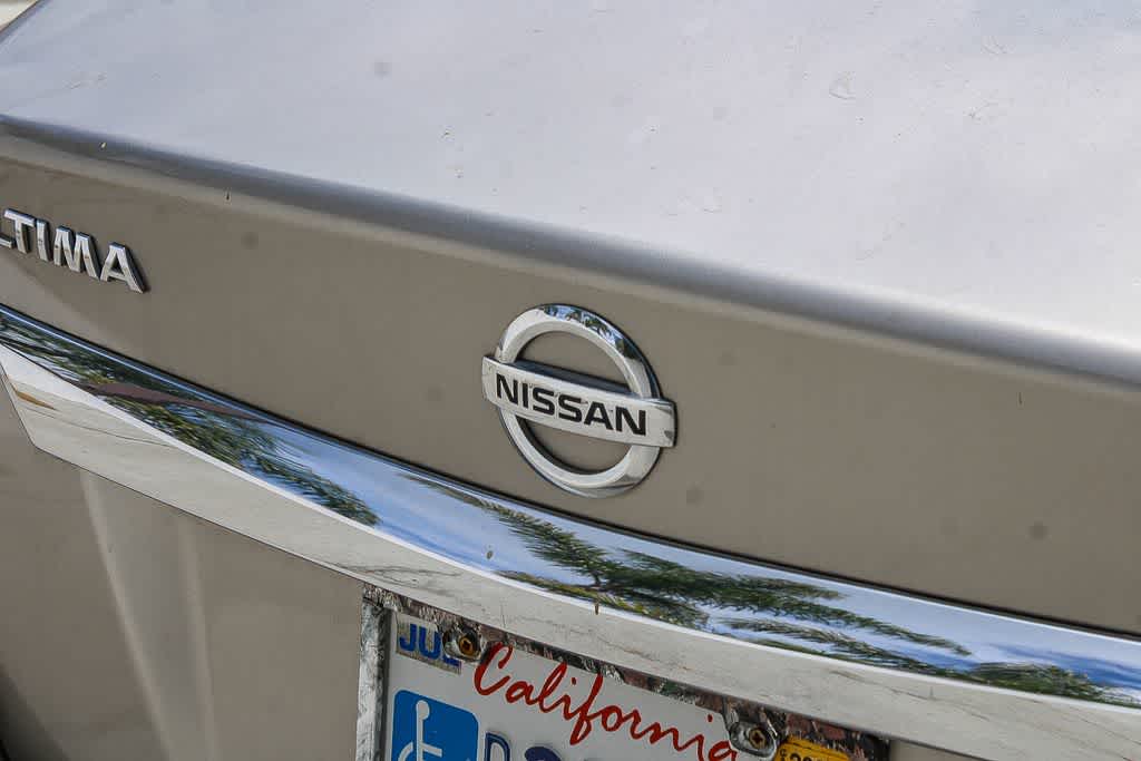 Thumbnail: 2013 Nissan Altima - 11