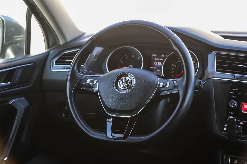 Thumbnail: 2018 Volkswagen Tiguan - 14