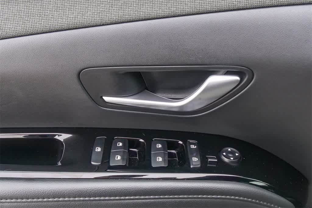 Thumbnail: 2023 Hyundai Santa Cruz - 19