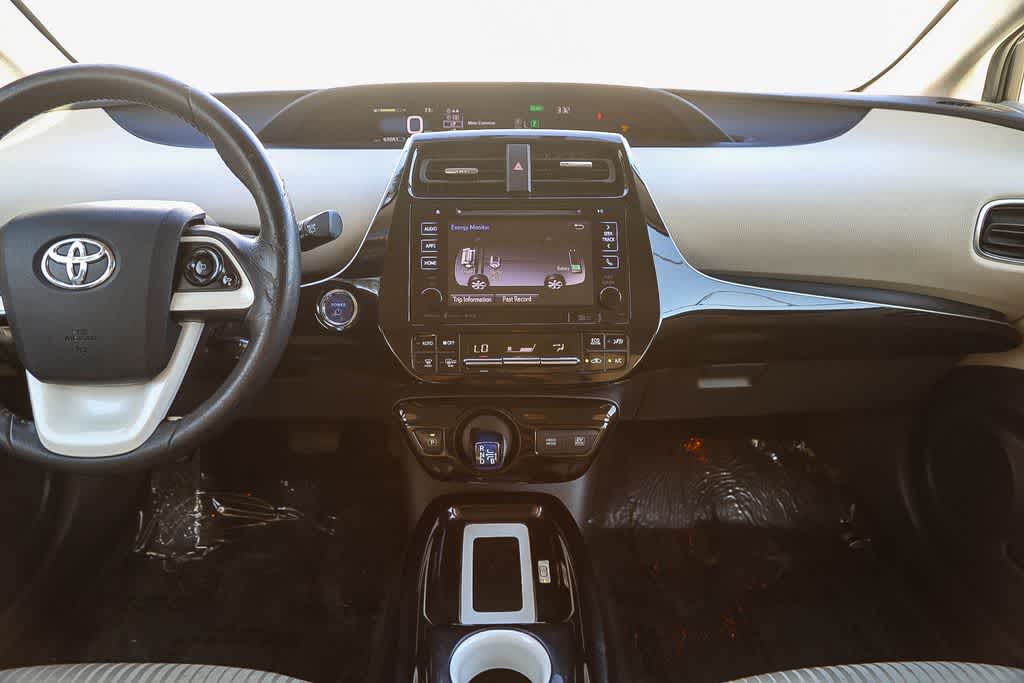 Thumbnail: 2016 Toyota Prius - 10