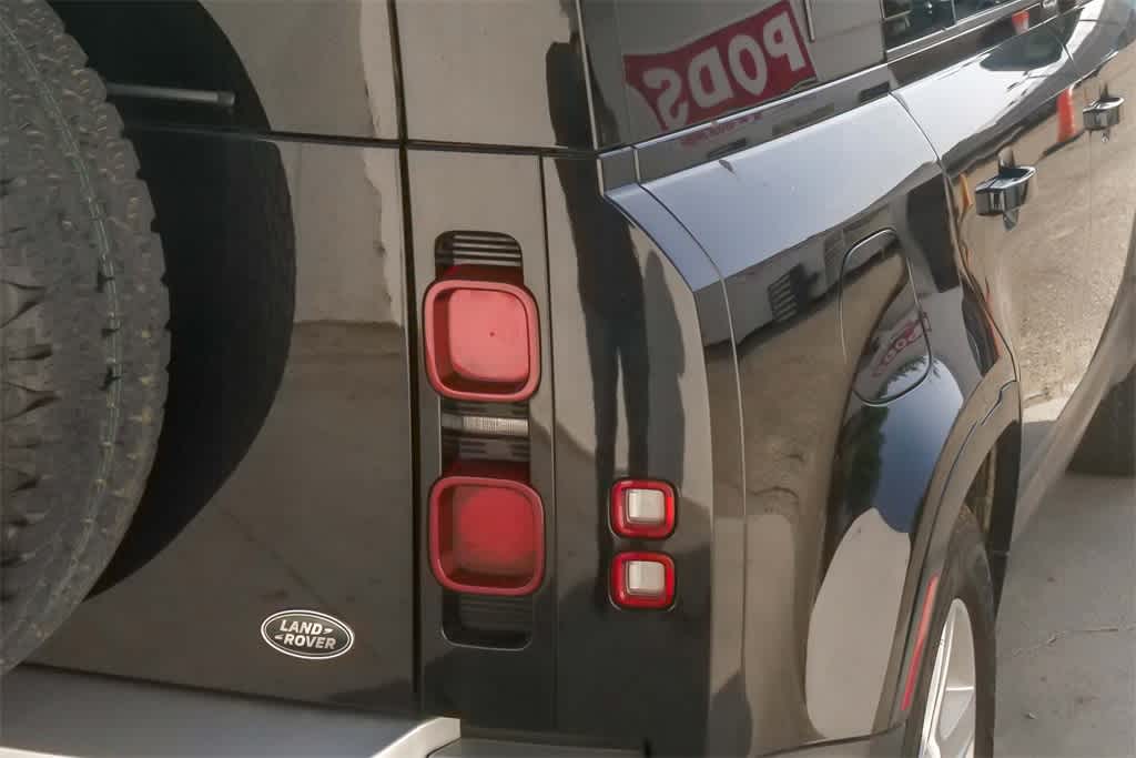 Thumbnail: 2020 Land Rover Defender - 10