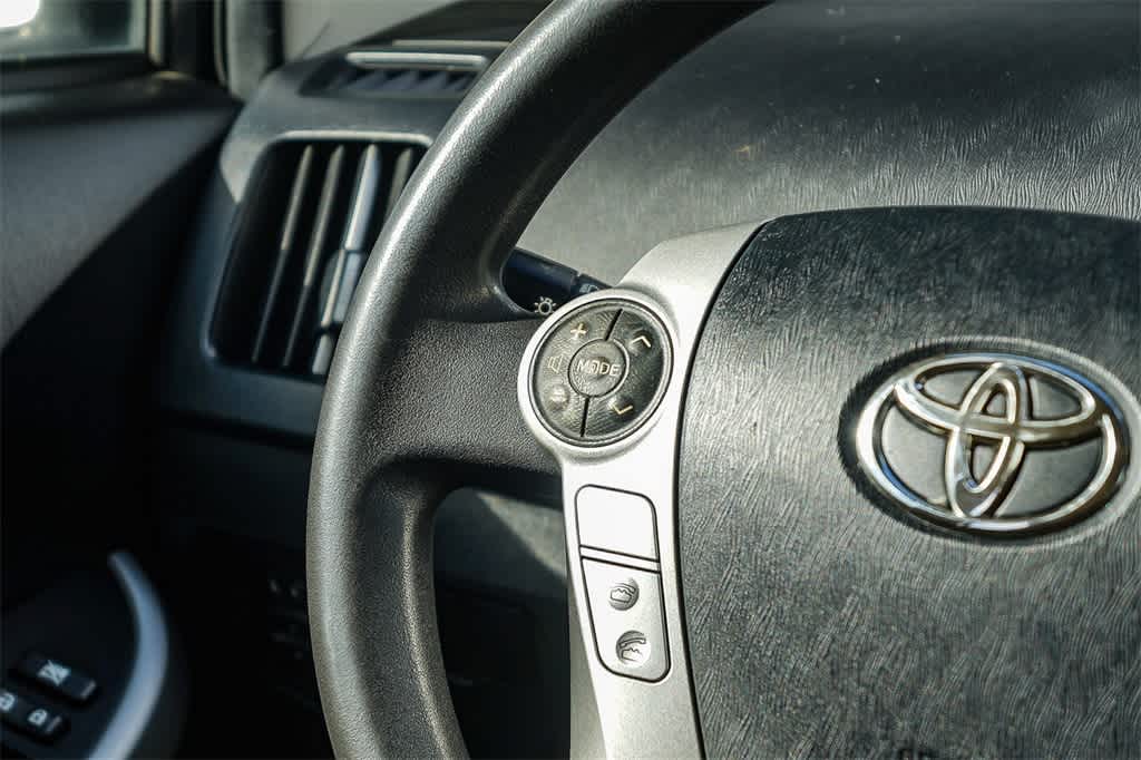 Thumbnail: 2014 Toyota Prius - 16