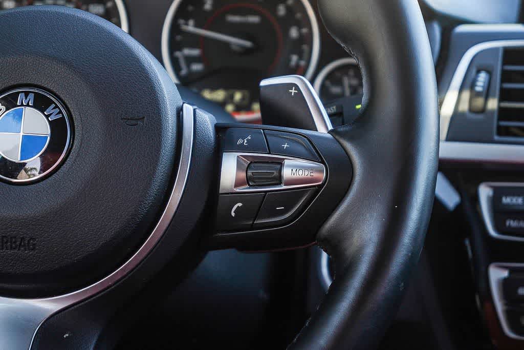 Thumbnail: 2018 BMW 3 Series - 17