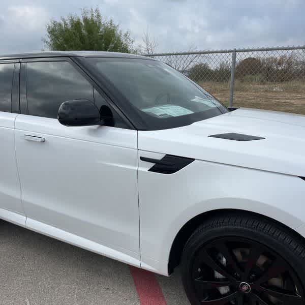 Thumbnail: 2025 Land Rover Range Rover Sport - 30