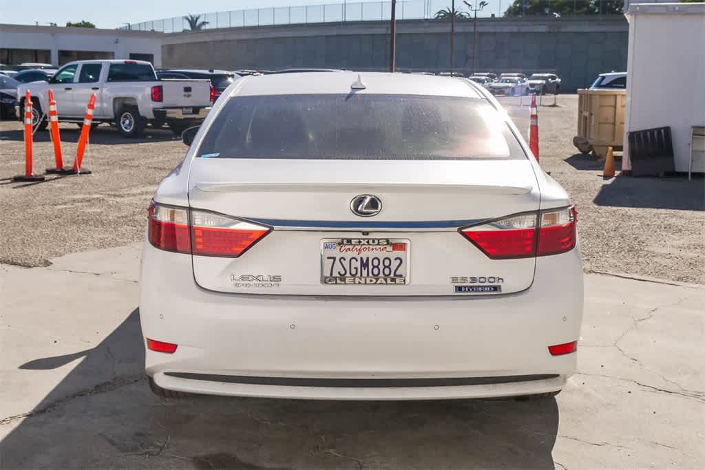 Thumbnail: 2013 Lexus ES - 8