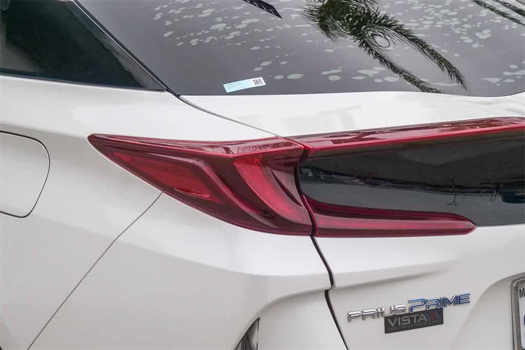 Thumbnail: 2017 Toyota Prius Prime - 10