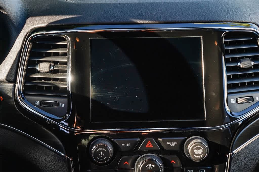 Thumbnail: 2020 Jeep Grand Cherokee - 14