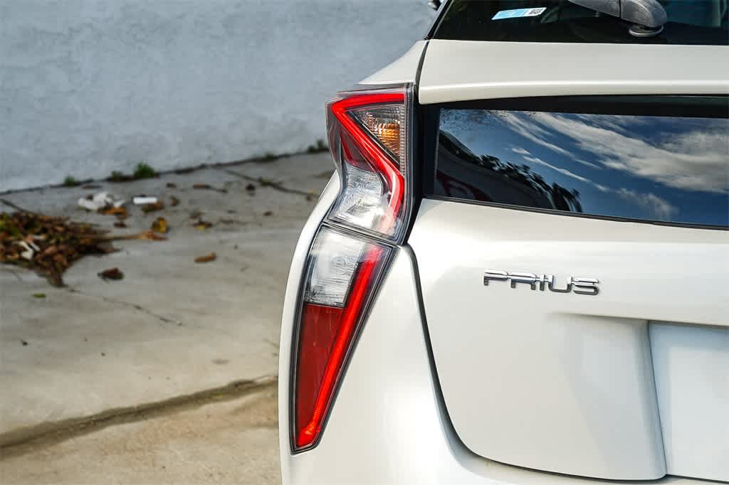 Thumbnail: 2016 Toyota Prius - 7