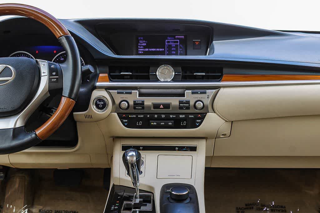 Thumbnail: 2014 Lexus ES - 12