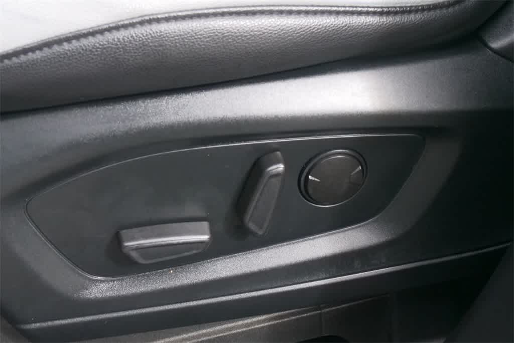 Thumbnail: 2021 Ford Explorer - 20