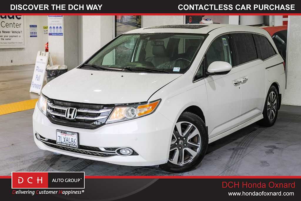 2014 Honda Odyssey Touring's photo