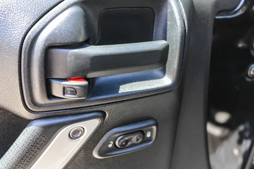 Thumbnail: 2014 Jeep Wrangler - 19