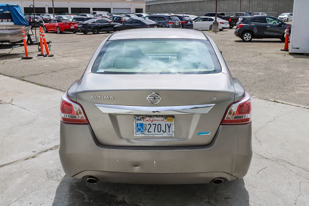 Thumbnail: 2013 Nissan Altima - 8