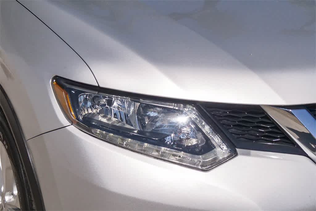 Thumbnail: 2015 Nissan Rogue - 4