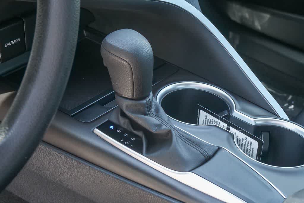 Thumbnail: 2021 Toyota Camry - 18