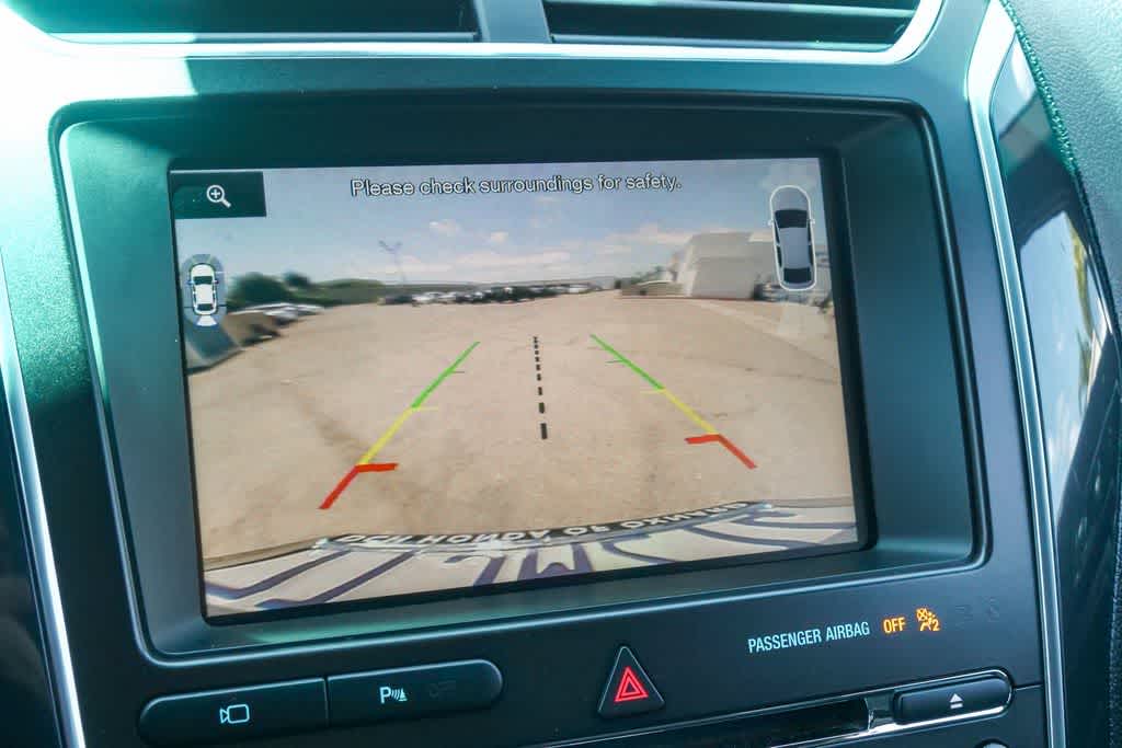 Thumbnail: 2016 Ford Explorer - 20