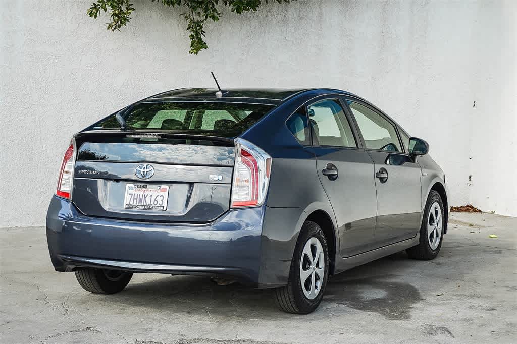 Thumbnail: 2015 Toyota Prius - 4