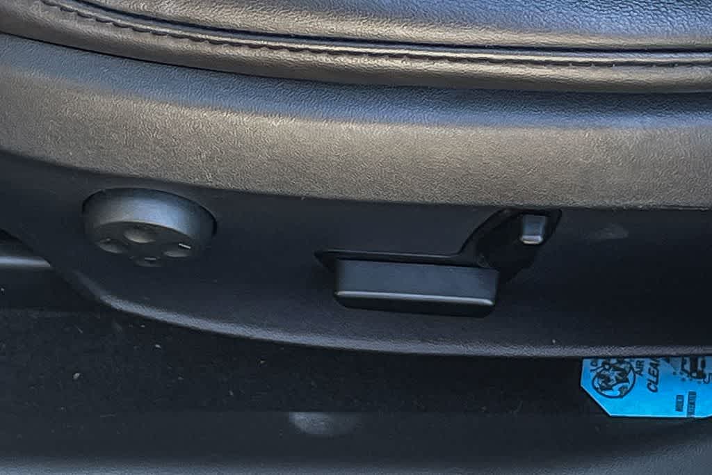 Thumbnail: 2013 Tesla Model S - 18