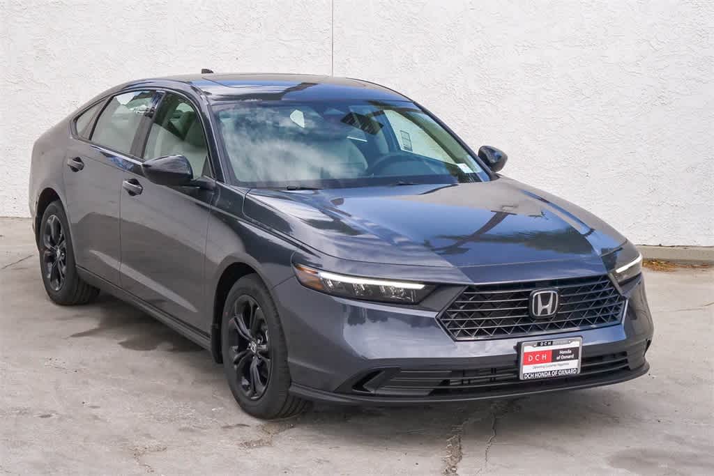 2025 Honda Accord SE photo 2