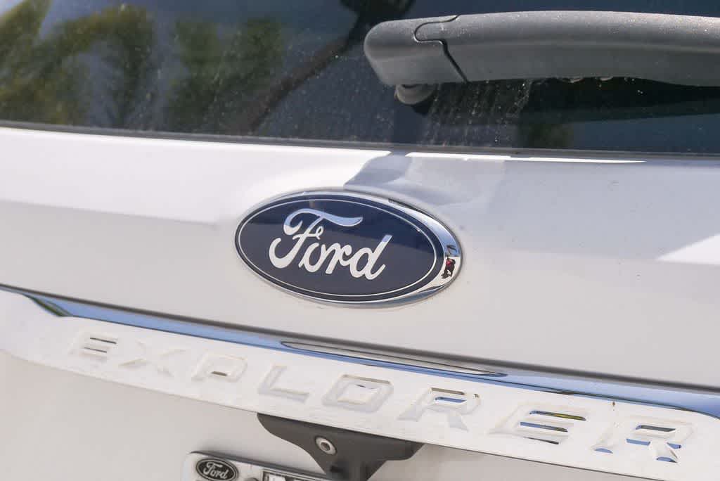 Thumbnail: 2017 Ford Explorer - 11