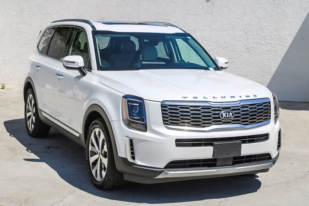 Thumbnail: 2020 Kia Telluride - 3