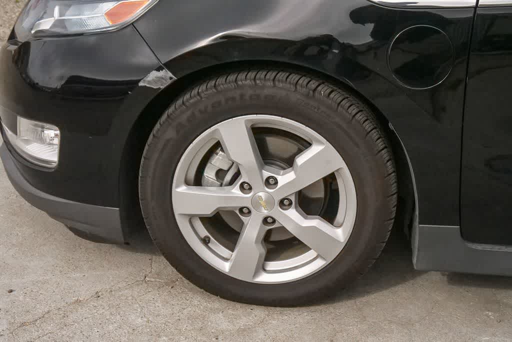 Thumbnail: 2015 Chevrolet Volt - 6