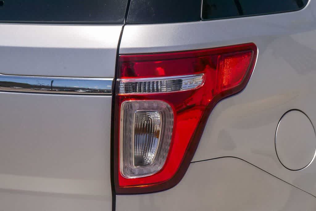 Thumbnail: 2014 Ford Explorer - 9