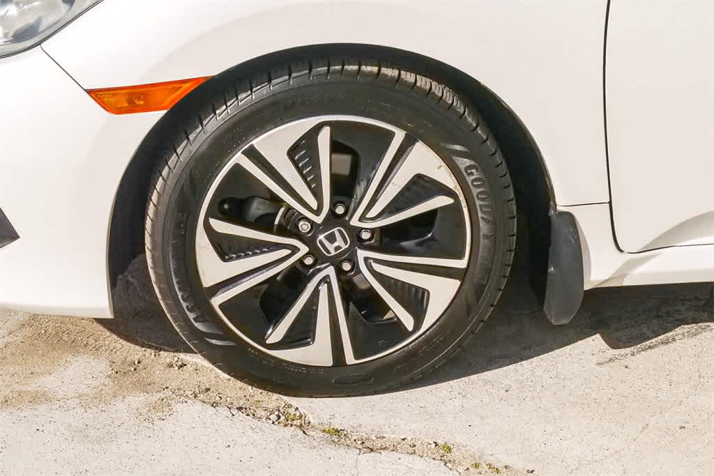 Thumbnail: 2016 Honda Civic - 5