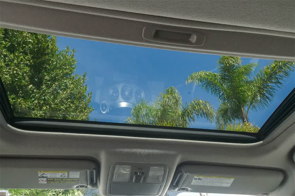 Thumbnail: 2010 Toyota RAV4 - 15