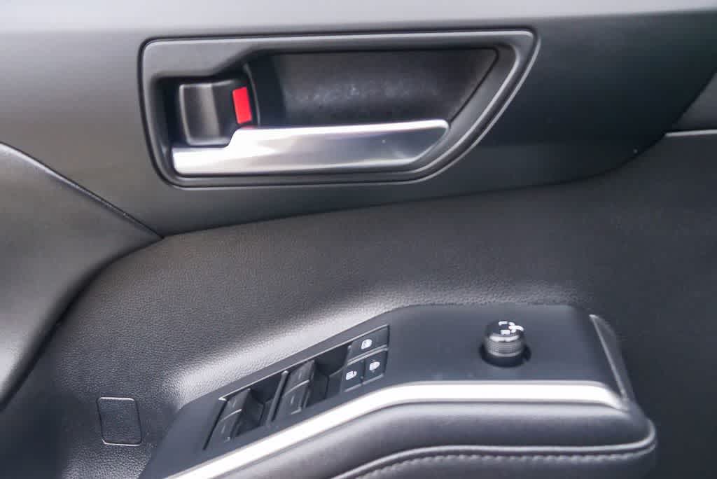 Thumbnail: 2021 Toyota Highlander - 20