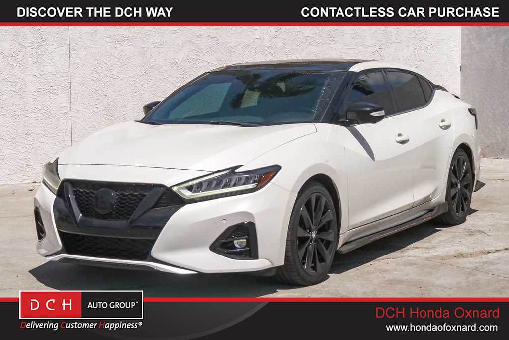 2019 Nissan Maxima SR's photo