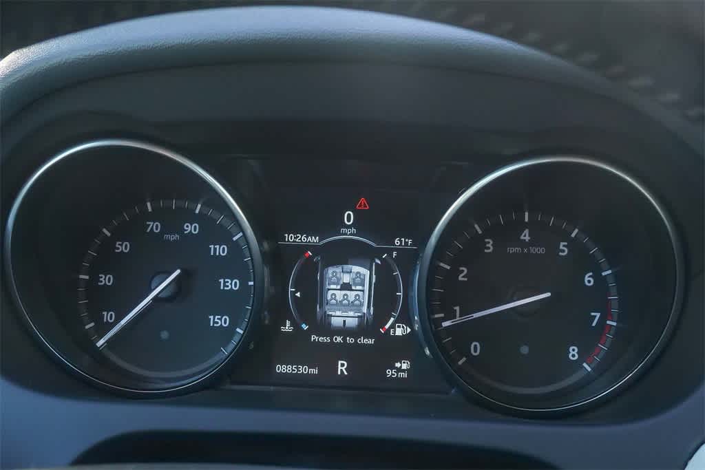 Thumbnail: 2017 Land Rover Discovery Sport - 23