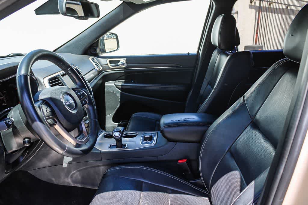 Thumbnail: 2014 Jeep Grand Cherokee - 17