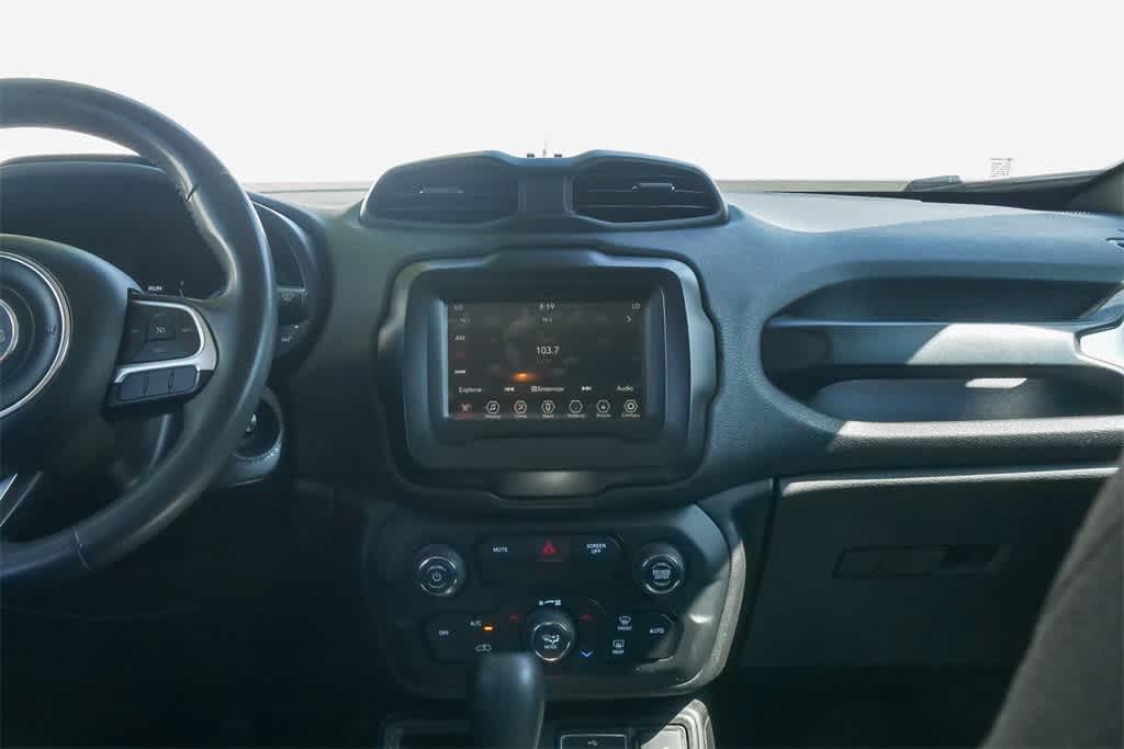 Thumbnail: 2018 Jeep Renegade - 12
