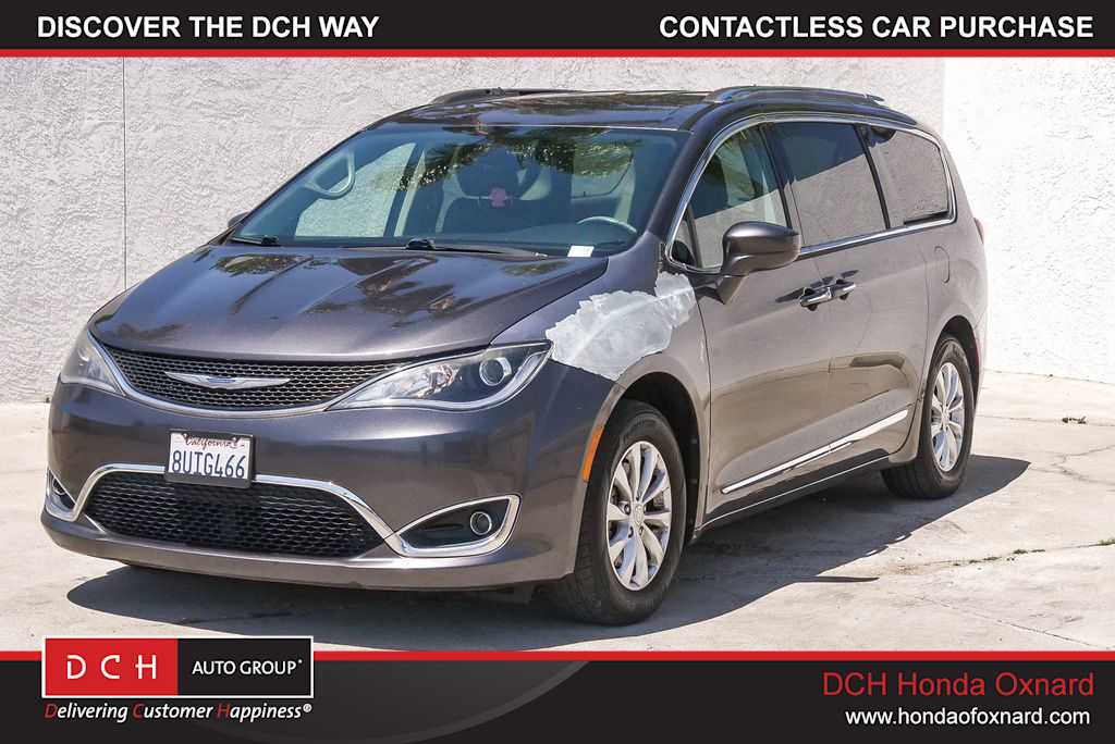 2019 Chrysler Pacifica Touring L -
                  Oxnard, CA