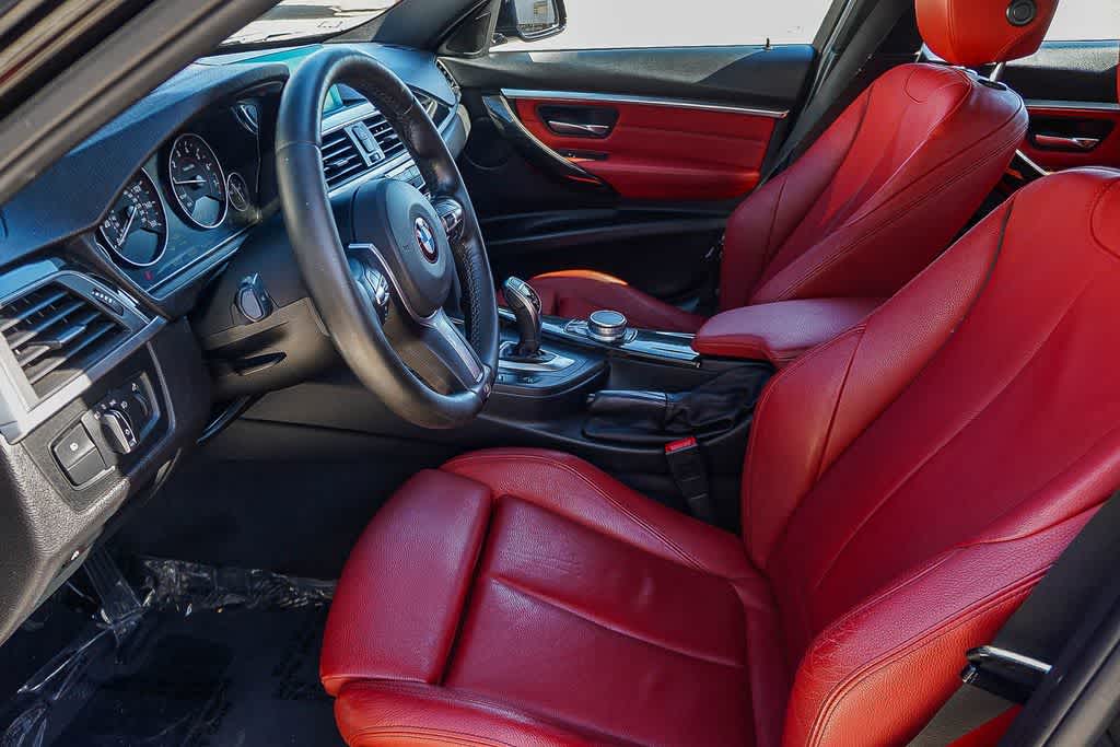 Thumbnail: 2018 BMW 3 Series - 20