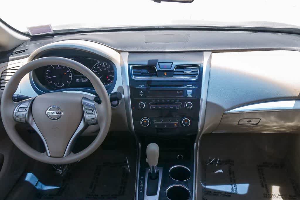 Thumbnail: 2013 Nissan Altima - 11