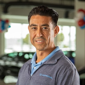 Staff member Alexander Lopez from 0ad5b6333974