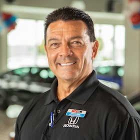 Staff member Christian Soza from 4d346e011d01