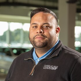 Staff member John Medina from 4d346e011d01