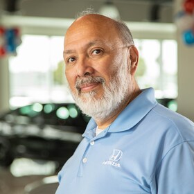 Staff member Medrano Velasquez from fa6899ade5aa