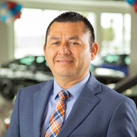 Staff member Antonio Cruz from 4d346e011d01