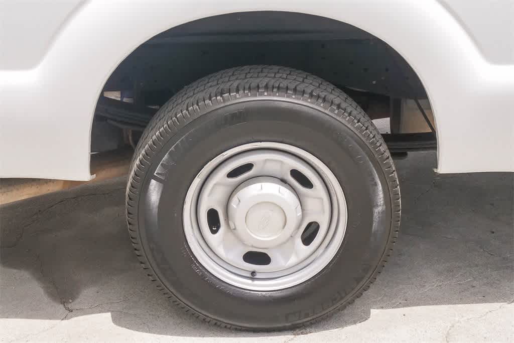 Thumbnail: 2013 Ford Econoline - 6