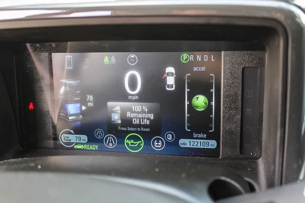 Thumbnail: 2015 Chevrolet Volt - 23