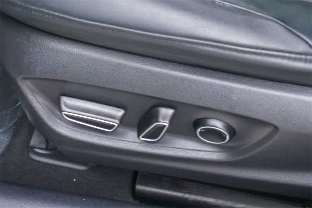 Thumbnail: 2017 Toyota Prius Prime - 20