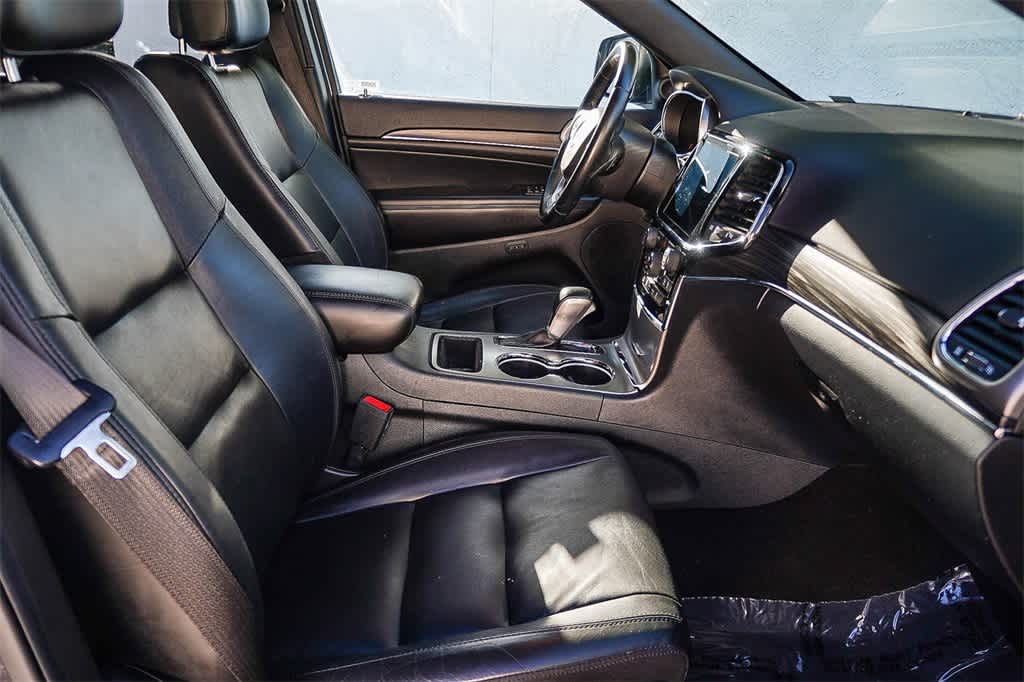 Thumbnail: 2020 Jeep Grand Cherokee - 19