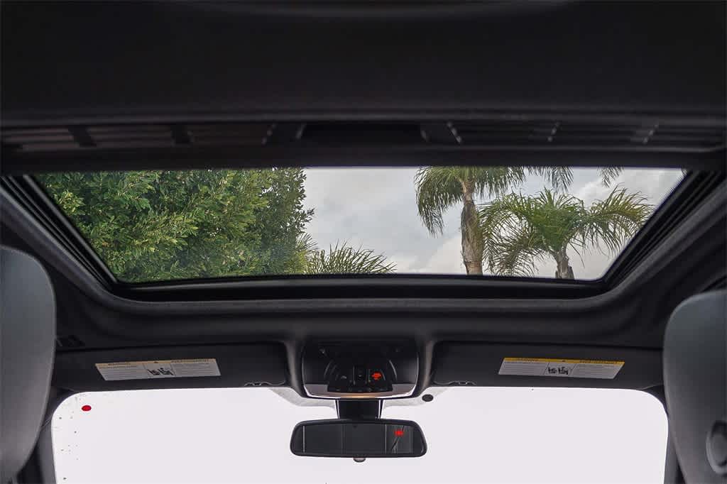 Thumbnail: 2018 BMW 3 Series - 18